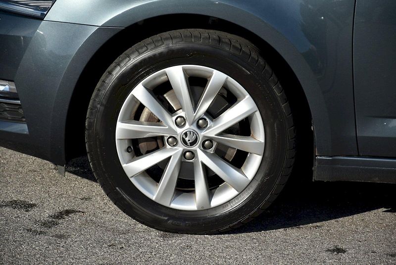 Škoda Octavia (2018) Style 1.0 TSi DSG - fotka 25 z 33
