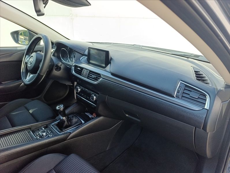 Mazda 6 2,2 D Aut.klima Navigace Tažné - fotka 27 z 41