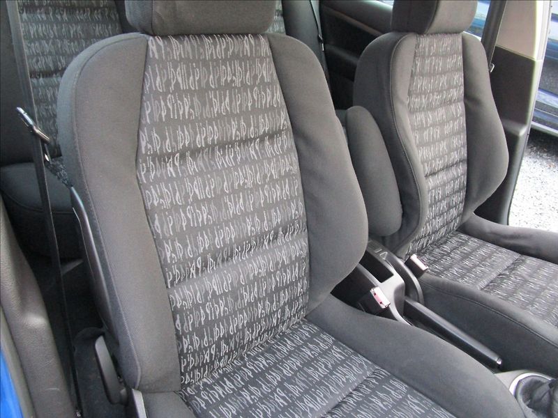 Peugeot 307 1.6HDi  aut. Klima - fotka 17 z 37