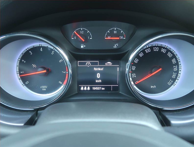 Opel Astra (2016) 1.4 T, Serv.kniha, Tempomat - fotka 11 z 13