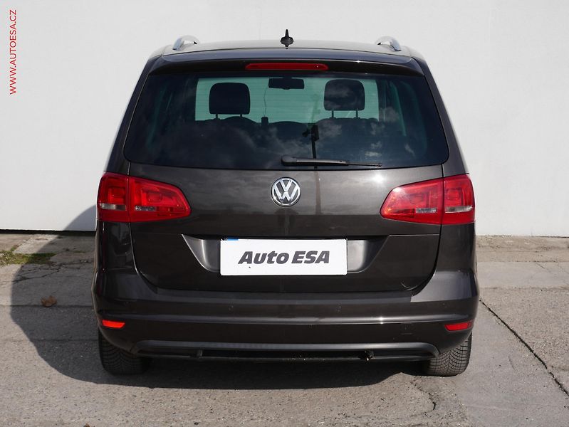 Volkswagen Sharan (2014) 2.0 TDI, panorama, autoAC - fotka 5 z 21