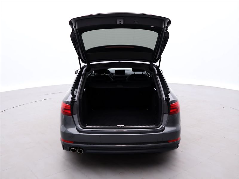 Audi A4 3,0 TDI 200kW quattro Navi - fotka 9 z 36