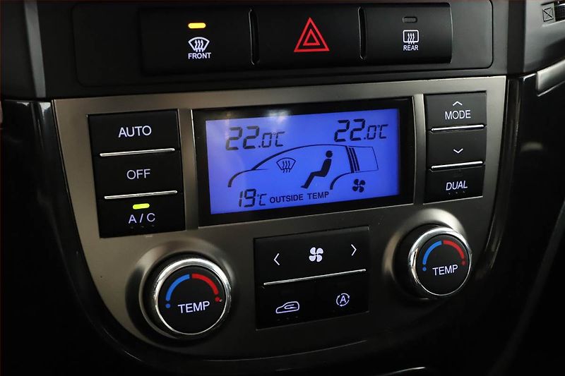 Hyundai Santa Fe (2010) 2.2 CRDi, 4X4, Tempomat - fotka 12 z 16