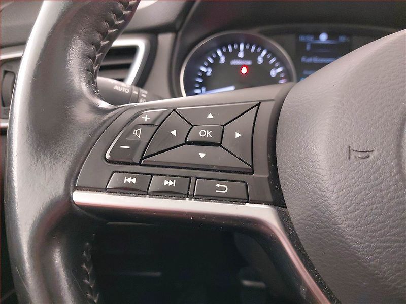 Nissan Qashqai (2017) N-Connecta 1.2 DIG-T, Navi - fotka 17 z 21