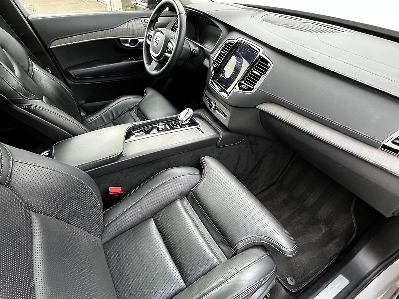 Volvo XC90 Ultimate T8 AWD 335kW - fotka 15 z 26