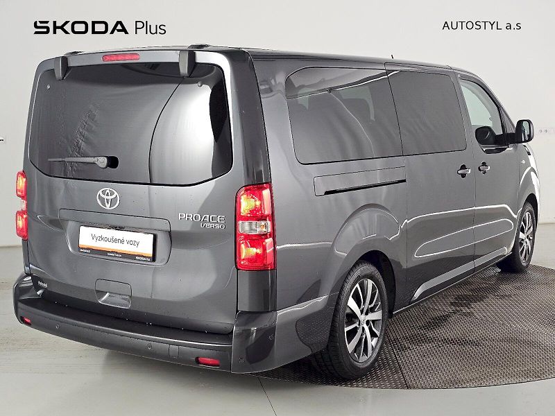 Toyota ProAce Verso (2025) L2 2.0D 180k 8AT VIP 6S SKYVIE - fotka 2 z 31