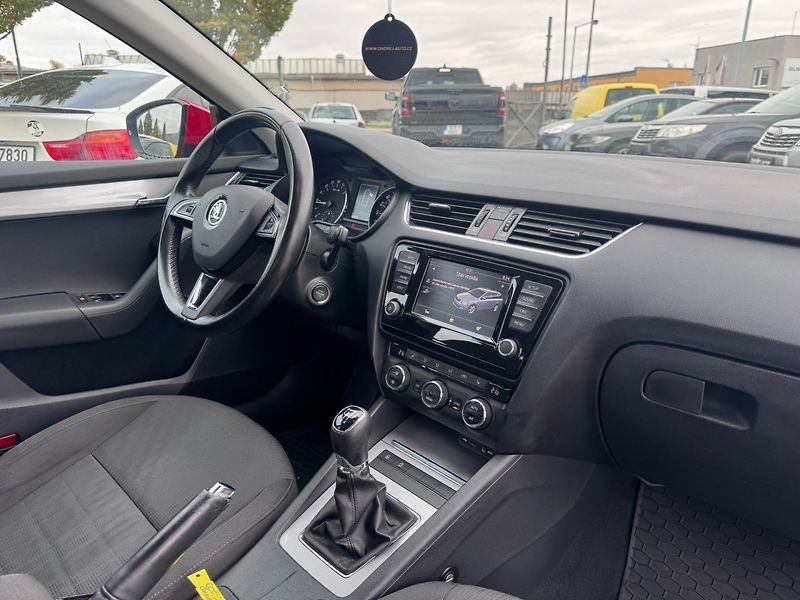 Škoda Octavia (2016) 1,6 81 KW ROZVODY 2. MAJITEL - fotka 42 z 50