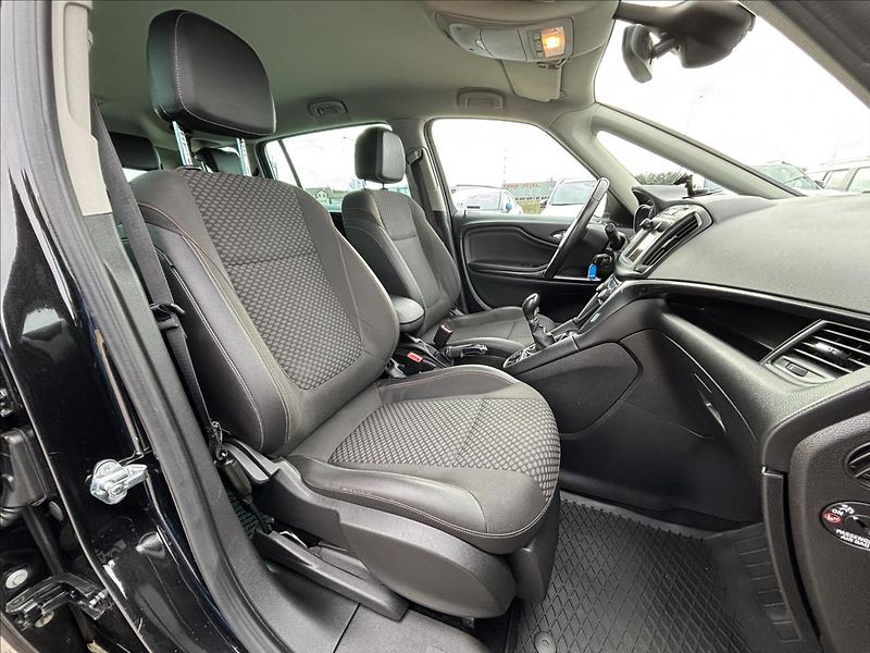 Opel Zafira 2,0 CDTi Ecoflex 125kW 7MÍST - fotka 18 z 28