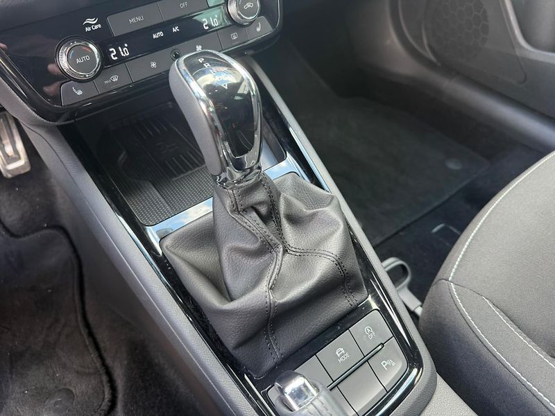Škoda Kamiq Monte Carlo 1.5 TSI 110kw DSG - fotka 20 z 27