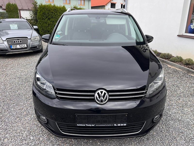 Volkswagen Touran (2012) 2.0 TDi Bi-Xenon , Top Stav - fotka 6 z 21