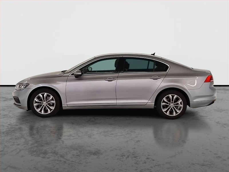 Volkswagen Passat (2019) 1.5 TSI, Tempomat - fotka 3 z 24