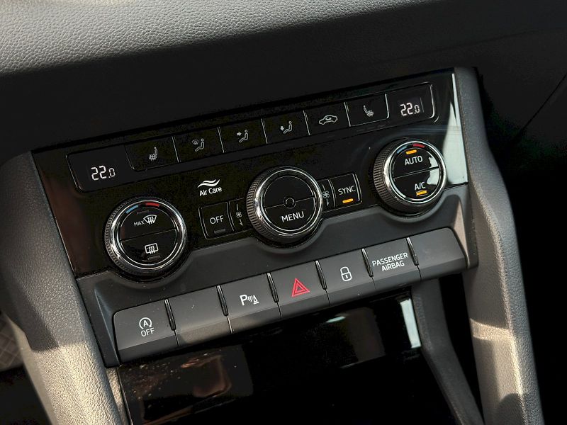 Škoda Karoq (2021) 1.5 TSI 110 kW DSG Style Plus - fotka 20 z 26
