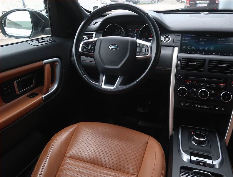 Land Rover Discovery Sport (2018) HSE TD4 - fotka 7 z 25