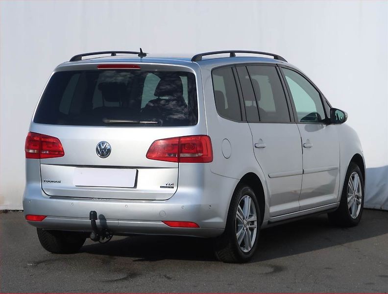 Volkswagen Touran (2012) Comfortline 1.6 TDI, Automat - fotka 5 z 19