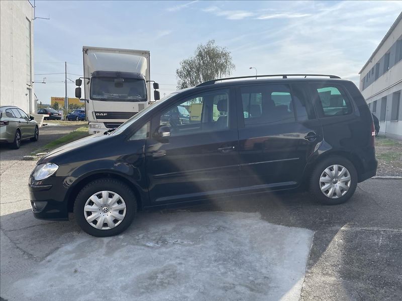 Volkswagen Touran 1,4TSI 103kW*jen 96.tis.km*Roz - fotka 8 z 40