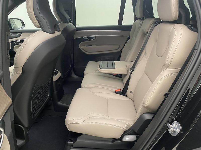 Volvo XC90 (2026) T8 AWD RECHARGE BRIGHT PLUS 7m - fotka 6 z 55
