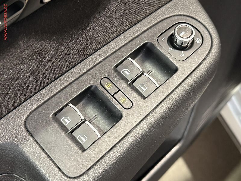 Seat Alhambra (2012) 2.0 TDi, Bixen, navi - fotka 13 z 20