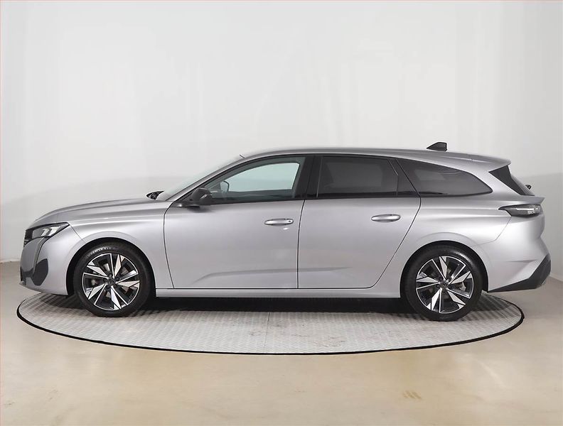 Peugeot 308 (2023) Allure 1.5 BlueHDi, Automat - fotka 3 z 25