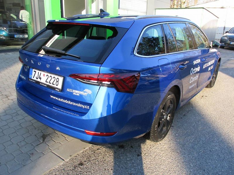 Škoda Octavia Combi Style 2,0TDI 110kW DSG/P - fotka 5 z 15
