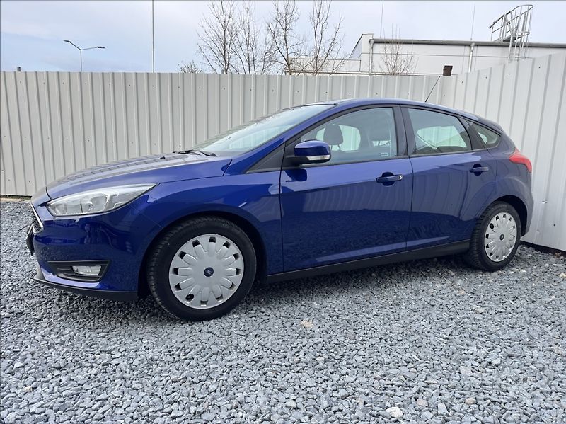 Ford Focus 1,5 TDCi 77kW NAVIGACE - fotka 3 z 50