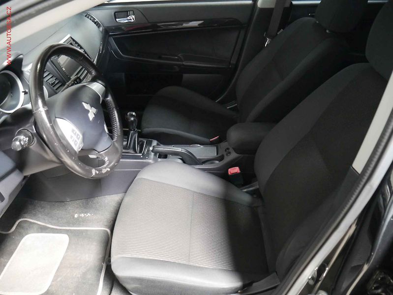 Mitsubishi Lancer (2017) 1.6., 1.maj,ČR, AC, výhřev - fotka 9 z 19
