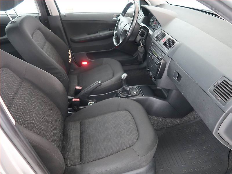 Škoda Fabia (2006) Elegance 1.2 12V, Serv.kniha - fotka 9 z 19