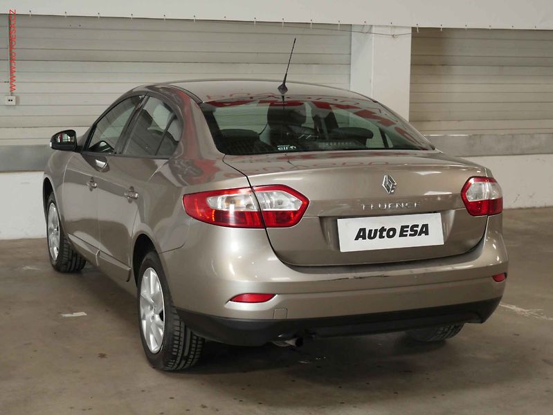 Renault Fluence (2011) 1.6 16V, AC, STK3/28 - fotka 4 z 18