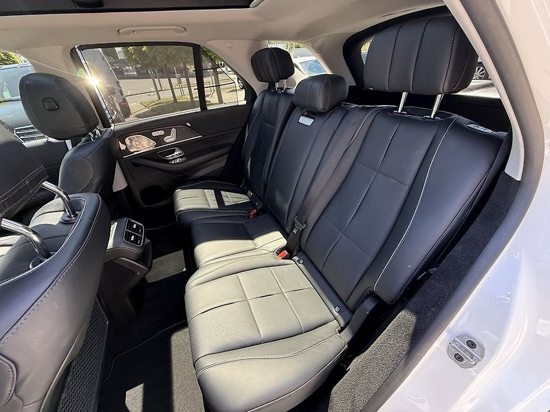 Mercedes-Benz GLE (2022) 350 de 4MATIC SUV - fotka 24 z 61