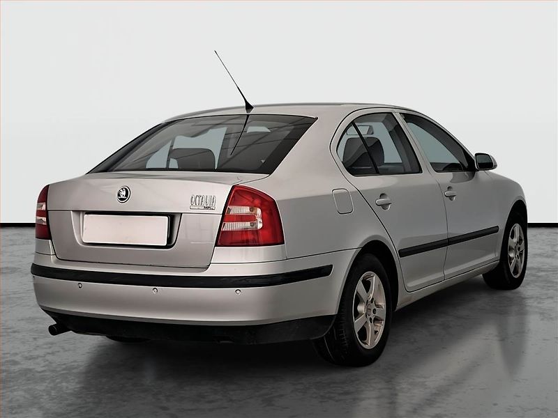 Škoda Octavia (2004) 1.6, nová STK, Tažné - fotka 5 z 17