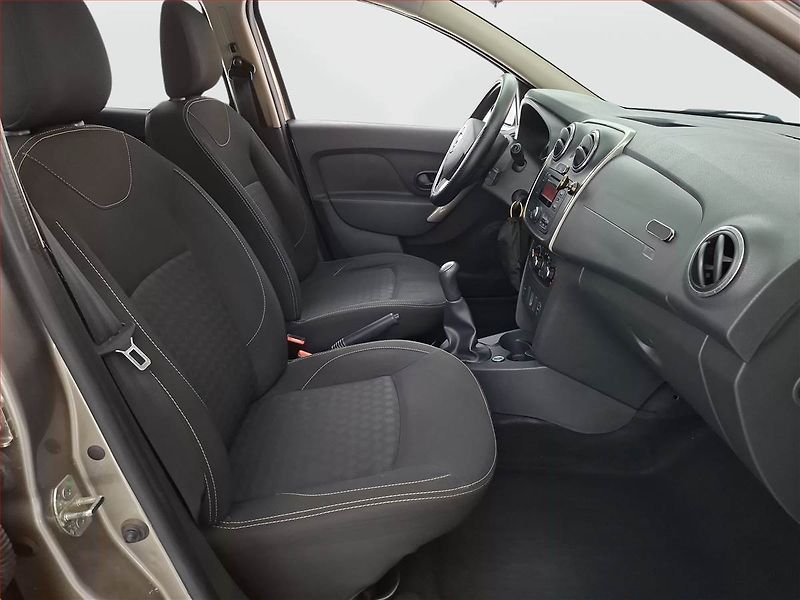 Dacia Logan (2014) 0.9 TCe, Park. senzory - fotka 9 z 14