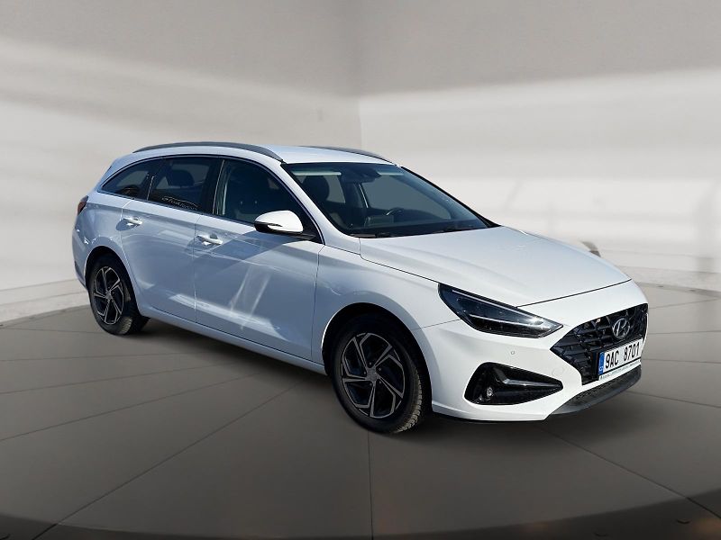 Hyundai i30 (2022) SMART 1.6CRDI 85kW CZ DPH - fotka 3 z 11
