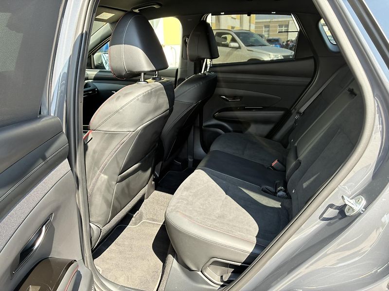 Hyundai Tucson 1.6 T-GDI DCT AWD Go Cz. N-Lin - fotka 11 z 21