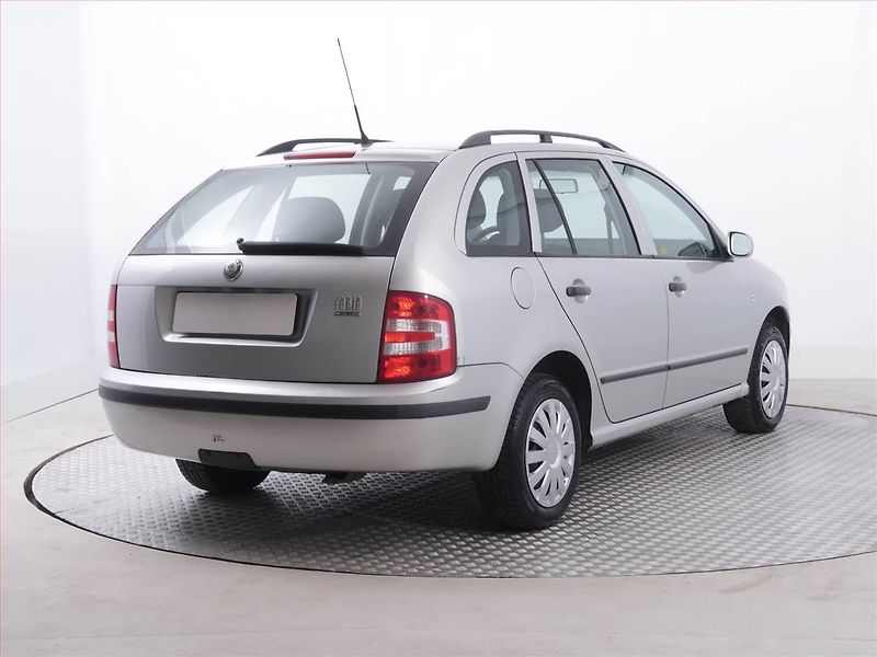 Škoda Fabia (2006) Elegance 1.2 12V, Serv.kniha - fotka 5 z 19