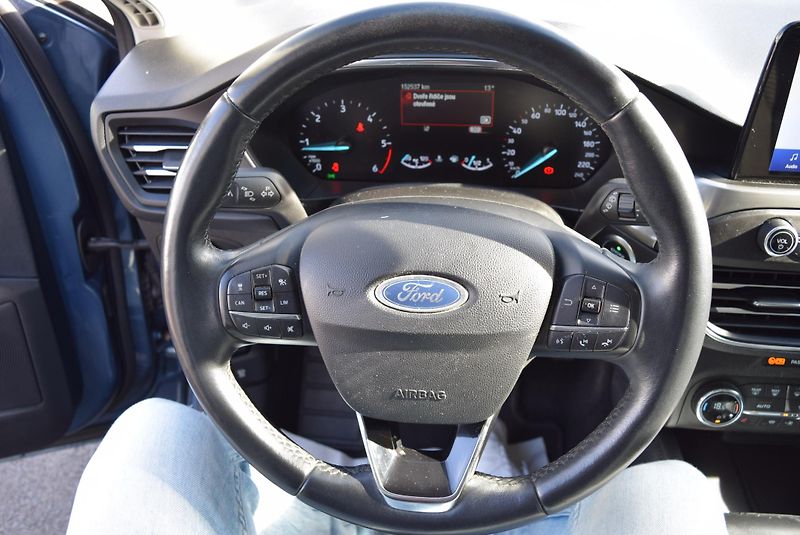 Ford Focus (2019) 2.0TDCI 110kw EcoBlue TAŽN LED - fotka 29 z 49