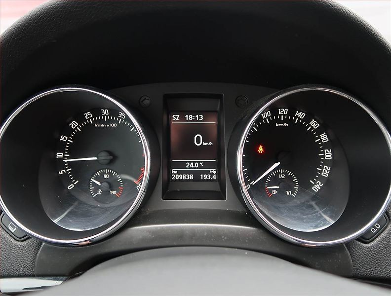 Škoda Yeti (2016) Laurin&Klement 2.0 TDI, 4X4 - fotka 11 z 23