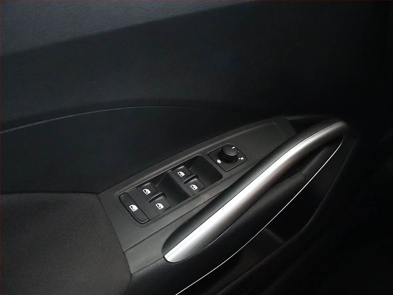 Škoda Fabia (2022) 1.0 TSI, Automat, ČR,1.maj - fotka 16 z 16