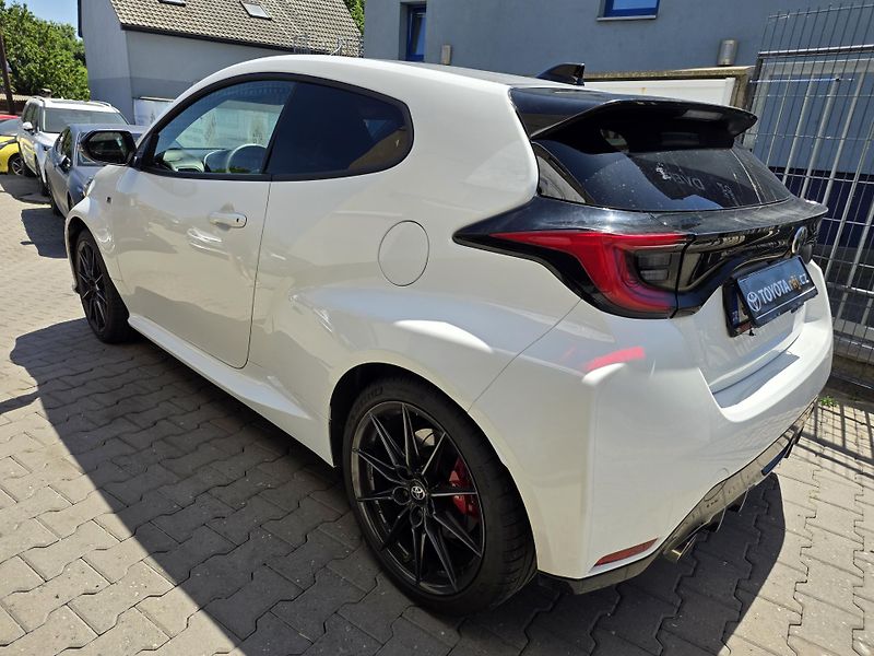 Toyota Yaris 1.6GR-1MAJITEL-OCHR.FOLIE-VOSK - fotka 8 z 16