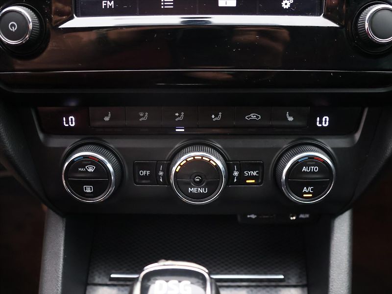 Škoda Octavia 2,0 TDI RS 135kW DSG Challenge - fotka 22 z 32