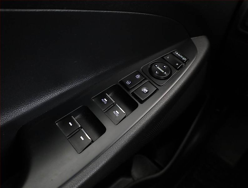 Hyundai Tucson (2018) Trikolor 1.6 T-GDI, 4X4 - fotka 16 z 18