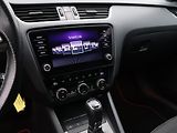 Škoda Octavia RS 2,0 TDI 135kW DSG LED 1.Maj - náhled 17