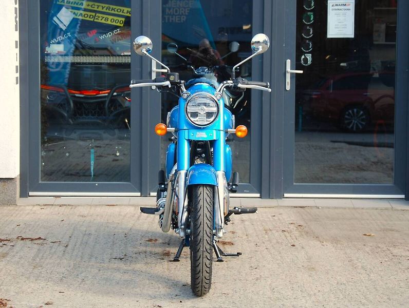 Royal Enfield Classic 350 (2026) PŘEDVÁDĚCÍ STROJ, DPH - fotka 7 z 25