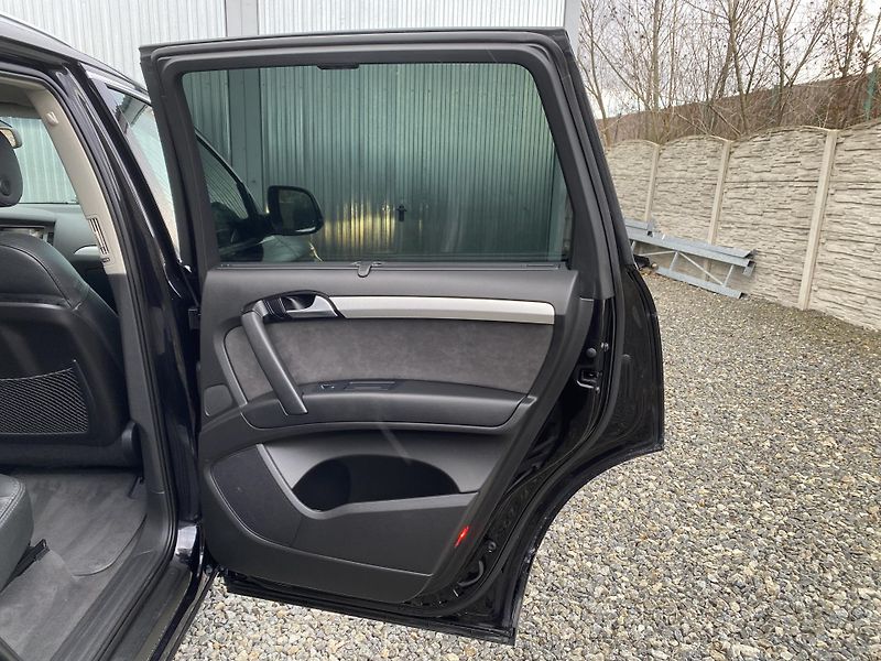 Audi Q7 3.0TDi 4x4 240PS FL 8Q SLINE!! - fotka 111 z 156