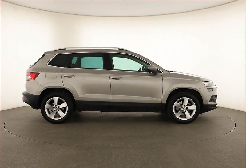 Škoda Karoq (2018) Style 1.5 TSI - fotka 6 z 17