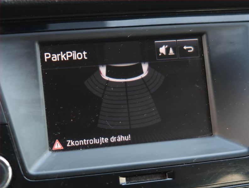 Škoda Fabia (2015) Style 1.2 TSI, ČR,1.maj - fotka 19 z 19