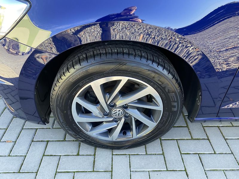 Volkswagen Touran 1.4TSI 110kW- 1xMAJ.-LED- NAVI - fotka 10 z 50