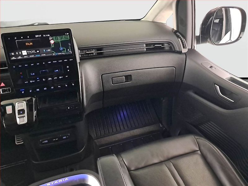 Hyundai Staria (2021) 2.2 CRDi - fotka 8 z 24