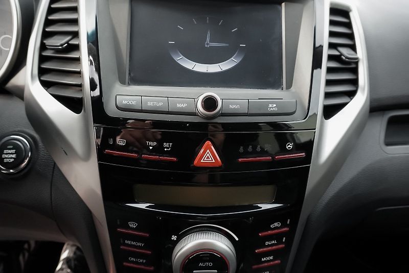 SsangYong Tivoli 1.6i 94kW Edition GO - fotka 28 z 30
