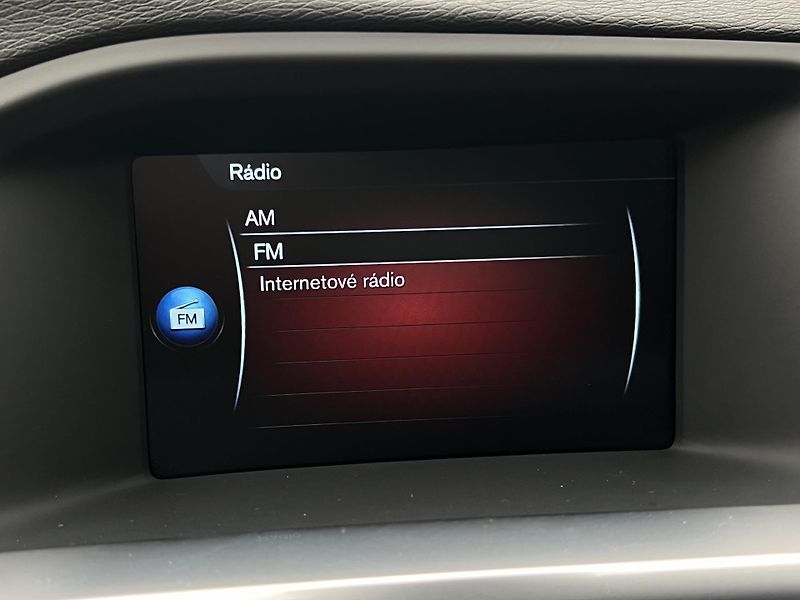 Volvo V60 D3 MOMENTUM AUT  - fotka 27 z 36