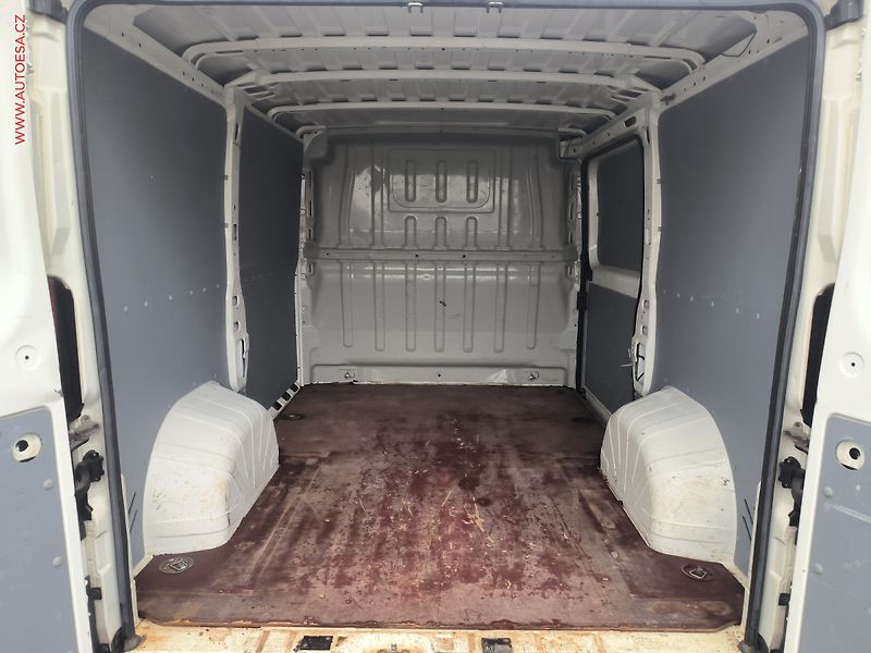 Citroën Jumper (2019) 2.2HDi L1H1, AC, stř.nosič - fotka 7 z 19