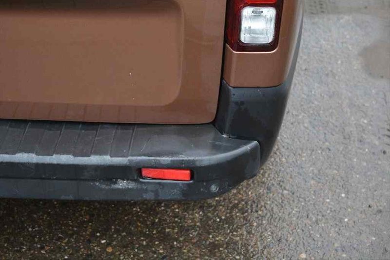 Renault Trafic (2017) PASSENGER 125 DCI ENERGY - fotka 15 z 34